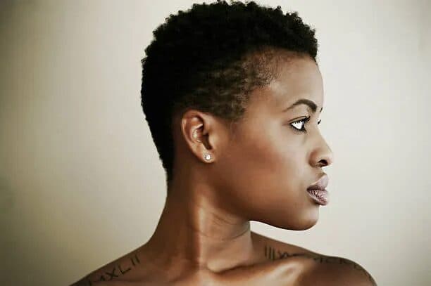 Jawline Contouring before