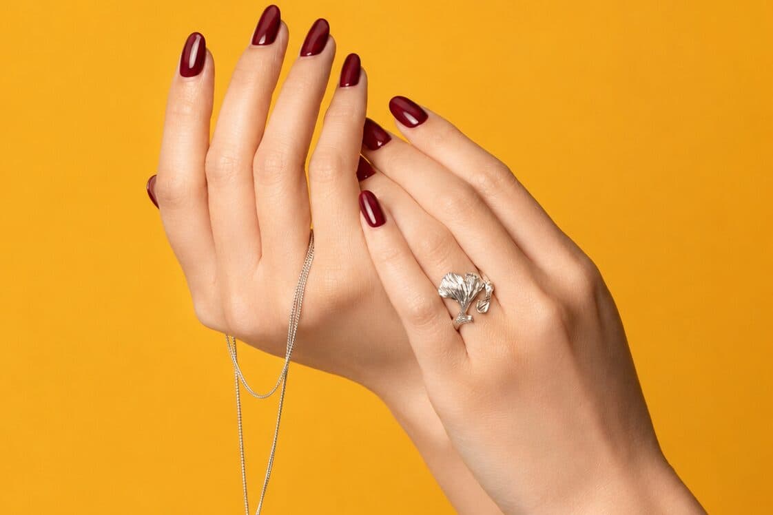 Nail Color Preview after